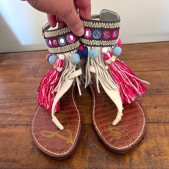 Sam Edelman Gere Tassell Gladiator Leather Sandal in Size 7.5 - Picture 1 of 6